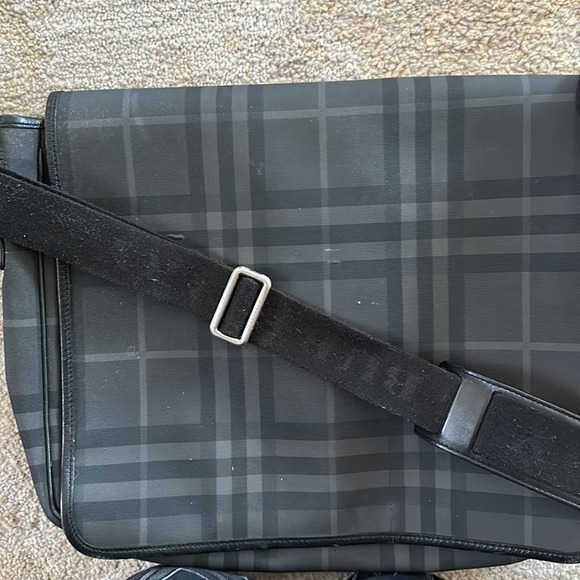 Burberry Messenger Bag - Picture 4 of 5